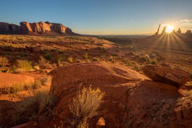 Anıt Vadide Gündoğumu
