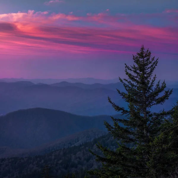 Breathtaking Sunrise Smoky Mountains Featuring Glorious Pastel Colored Sky — Stock Photo, Image