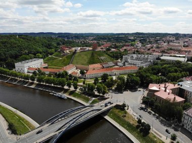 Güzel ve sakin şehir Vilnus Above muhteşem görünümü. Avrupa Baltık ülkesi Litvanya başkenti. Drone tarafından oluşturulan havadan fotoğraf