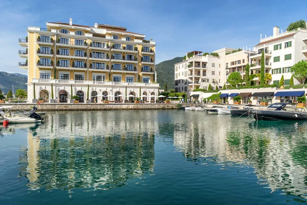 Porto Karadağ'Tivat