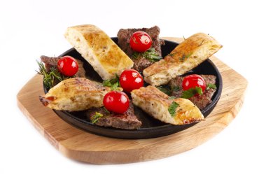 Izgara kullanarak fast food menüsü