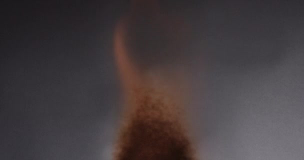 透明な背景に火の上に事前キー付きアルファチャンネルホワイトペーパー 元のファイル名 — ストック動画