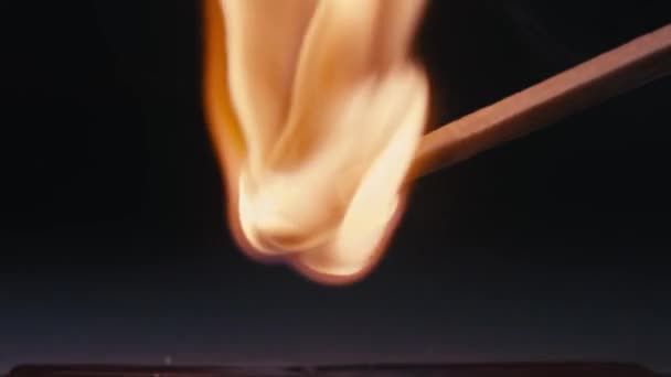Макроснимок Зажигания Спички — стоковое видео