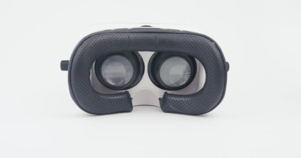 Virtual Reality Masker Close Pov Shot Van Het Zetten Van — Stockvideo