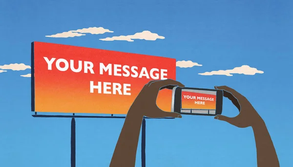 Tirando Foto Celular Cartaz Dizendo Sua Mensagem Aqui — Fotografia de Stock