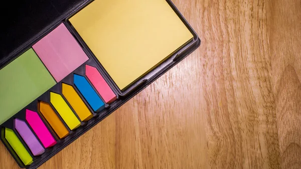 Kleine Blätter Selbstklebendes Papier Verschiedenen Dimensionen Formen Und Farben — Stockfoto