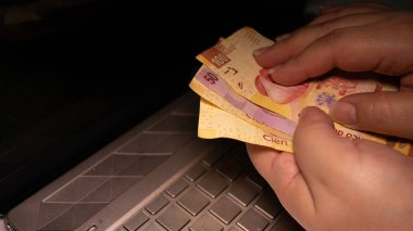 Coronavirus için online alışveriş kavramı