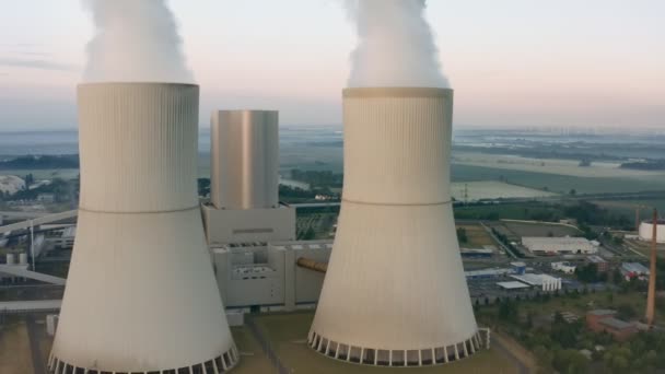 Одна из крупнейших угольных электростанций в Германии и Европе — стоковое видео