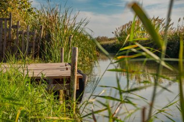 La Albufera, İspanya 'nın Valencia eyaletinde yer alan doğal bir bölge.