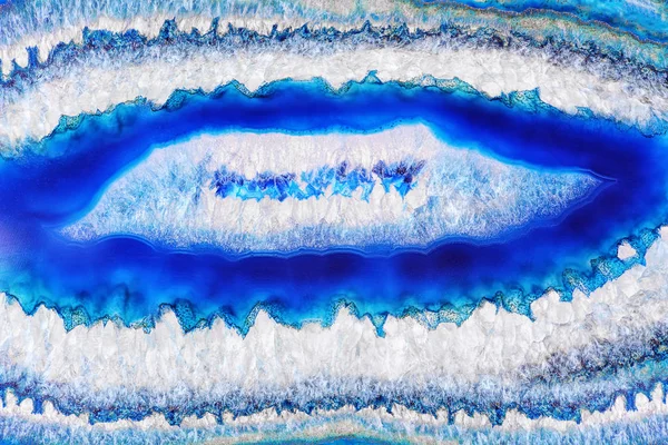 Erstaunliche Blaue Achatkristall Querschnitt Isoliert Auf Weißem Hintergrund Natürliche Transluzente Stockfoto