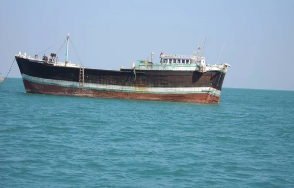 2.Boat Denizde Vet Dwarka yolunda