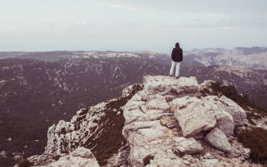 Doğada dağa bakan adam