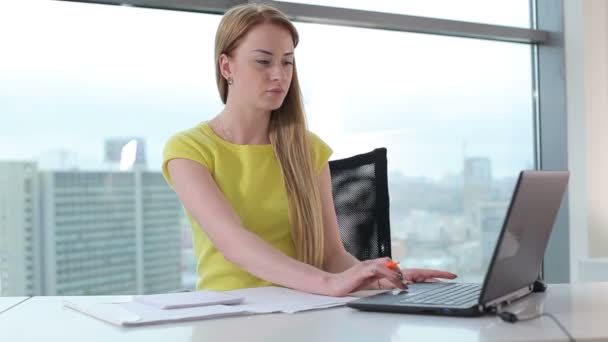 Girl Typing Keyboard Girl Close Laptop Cover Girl Finish Work — Stock Video