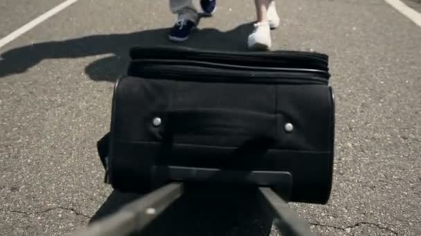 Man Carries Suitcase Background Girl Man Going Suitcase — Stock Video