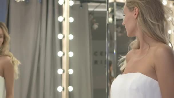 Close Girl Staying Front Mirror Simple White Dress Bride Looking — Stock Video