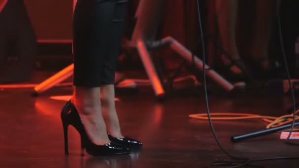 Musicien Concert Vue Sur Les Jambes Chanteur Sur Scène Des — Video