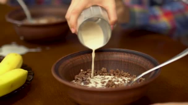 Close Hands Kids Pouring Milk Glass Bowl Cereals Happy Friendly — Stock Video