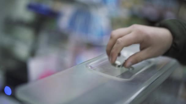 Handen Van Verkoper Koper Close Hand Van Verkoper Van Het — Stockvideo