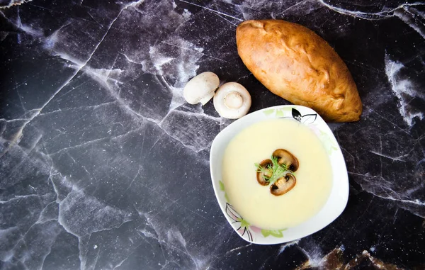 Mushroom cream soup close-up. Tasty winter vegetarian food. — Stock Image Mushroom Cream Soup Close Tasty Winter Vegetarian Food Stock Image