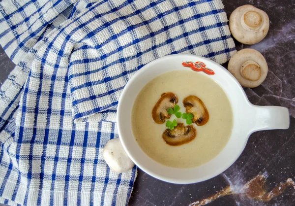 Mushroom cream soup close-up. Tasty winter vegetarian food. — Stock Image Mushroom Cream Soup Close Tasty Winter Vegetarian Food Stock Photo