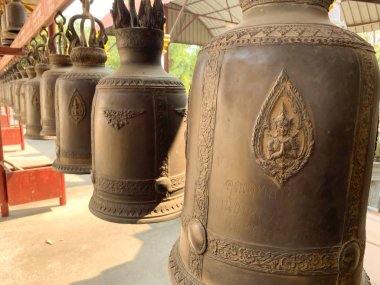 Tapınaktaki eski çan