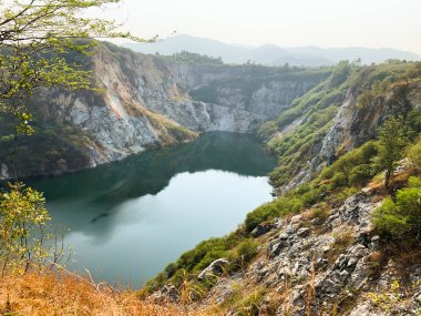 büyük gölet manzara görünümü