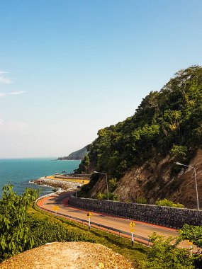 Keskin eğri ve güzel gökyüzü,Noen-nangphaya bakış açısı,Chanthab