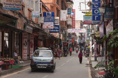 Katmandu, Nepal - 10 Eylül 2015: Nepal hayat 10 Eylül 2015 tarihinde Thamel sokakta Katmandu, Nepal.