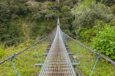 Asma köprü Nepal asılı.