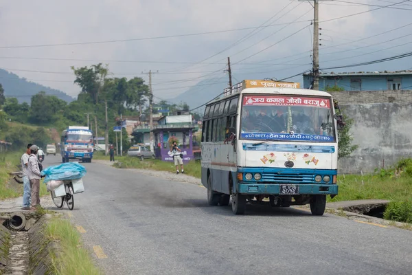 Pokhara Nepal Septiembre 2015 Autobús Local Calle Septiembre 2015 Pokhara — Foto de Stock