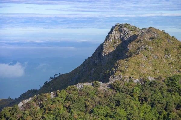 Manzaralı alanının Chiang dao dağ, Chiang mai, Tayland.