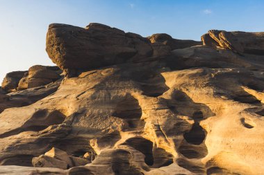 Ubon Ratchathani, Tayland gündoğumu ile Sam Pan Bok veya Tay büyük kanyon Manzara görünümü.