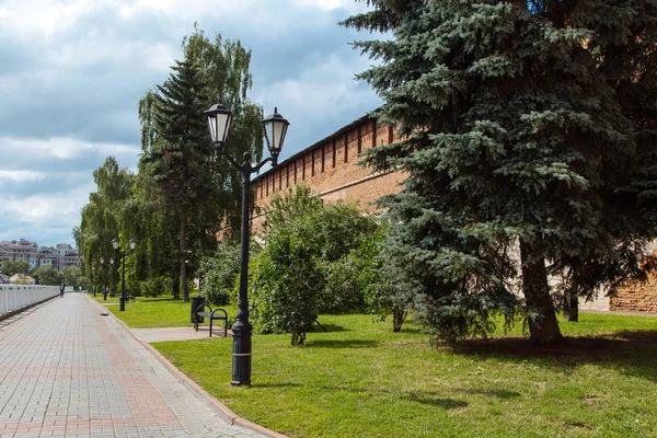 Torre Nikolskaya del Kremlin en la ciudad de Nizhniy Novgorod, Rusia . — Foto de Stock