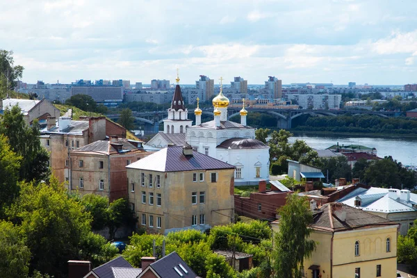 Nizhny Novgorod, Rússia, 12 de julho de 2019. Vista panorâmica aérea da cidade no dia de verão . — Fotografia de Stock