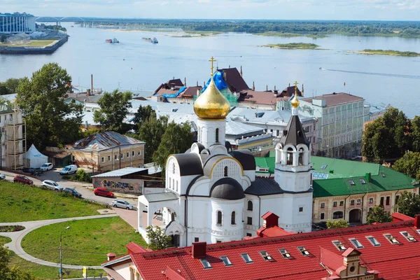 Niżny Nowogród, Rosja, 12 lipca 2019. Panoramiczny widok na miasto w lecie. — Zdjęcie stockowe