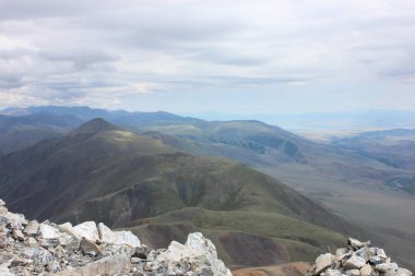 Mugur-Aksy köyünün çevresi. Temmuz 2019.