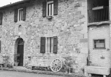 Eski çiftlik ve avlu, vintage binalar