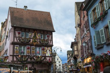 Colmar görünümünde Noel zamanı