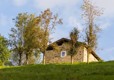 Yaz aylarında Alp panoraması, İtalyan Alpleri