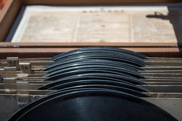 Коробка Старих Старовинних Рекордних Дисків Коробці Антикварна Музика Важлива Частина — стокове фото