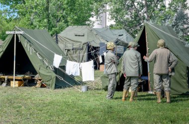 22 Haziran 2018 st Joseph Mi Usa; yaşayan bir olaydır unutmadan geçmiş canlandırma Kore Savaşı ve vietnam Savaşı ile ilgili. Bir sahne gibi Mash baktığımızda, bu kamp bir adım gibi geçmişe 1951-görünüyor