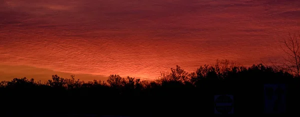 Vroege Hemel Groeit Oranje Ochtend Van Een Scherpe Daling Bij — Stockfoto