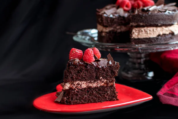 Decedent Slice Chocolate Cake Topped Juicy Red Raspberries — Stock Photo, Image