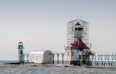 restorasyon altında deniz feneri