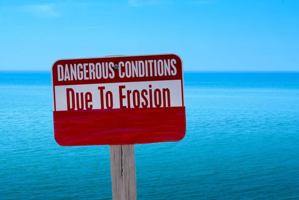 Warning sign at the beach — Stock Photo, Image