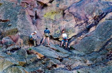 Colorado State parkta kaya tırmanışı