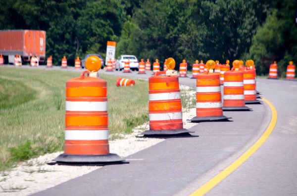 Condução numa zona de construção — Fotografia de Stock