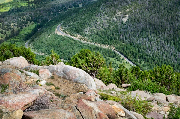 Winding roads on the Rocky Mountains peak to peak highway — Stock Photo, Image