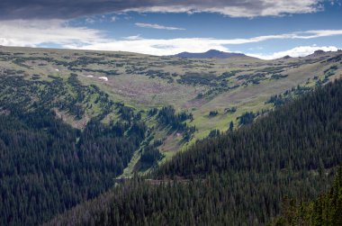 tepeden en yüksek otobana manzara
