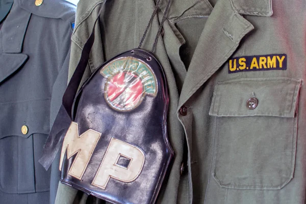 Vintage militaire uniformen voor de VS — Stockfoto